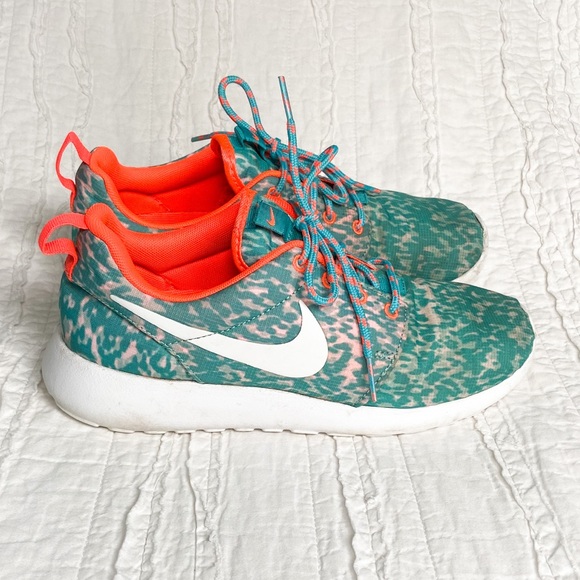 orange nike baby shoes